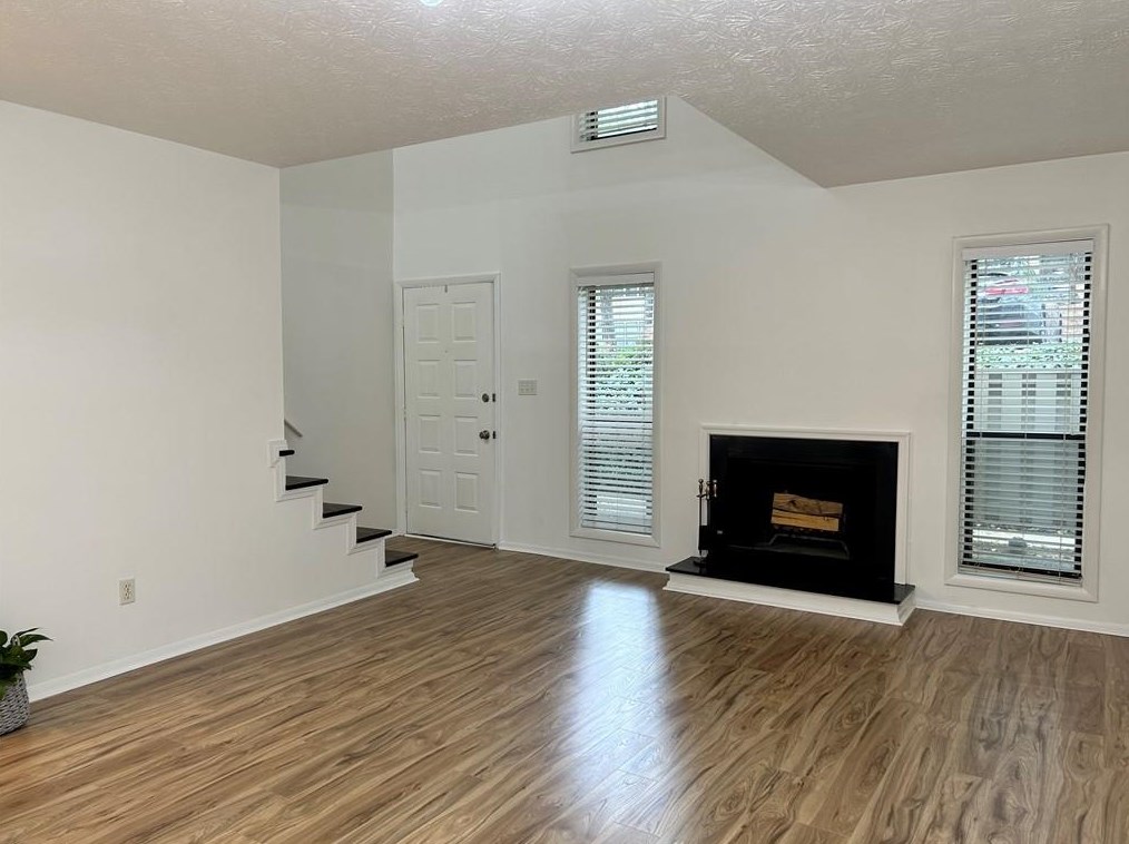 103 River Mill Cir, Roswell, GA 30075