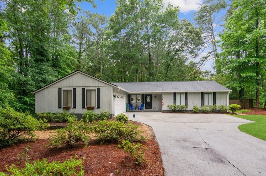 1447 Ironwood Ct, Grayson, GA 30017
