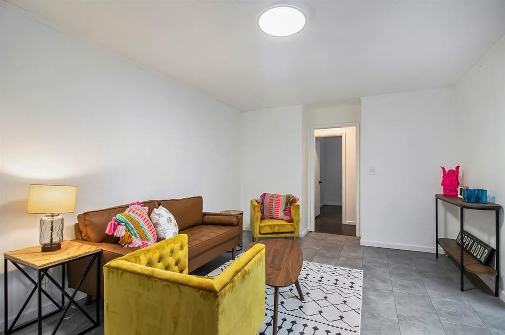 3217 Betty Cir, Decatur GA  30032-2416 exterior