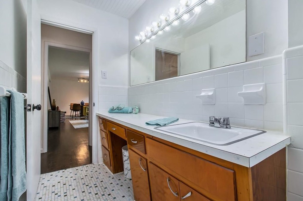 3217 Betty Cir, Decatur GA  30032-2416 exterior