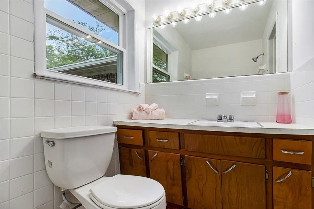 3217 Betty Cir, Decatur GA  30032-2416 exterior