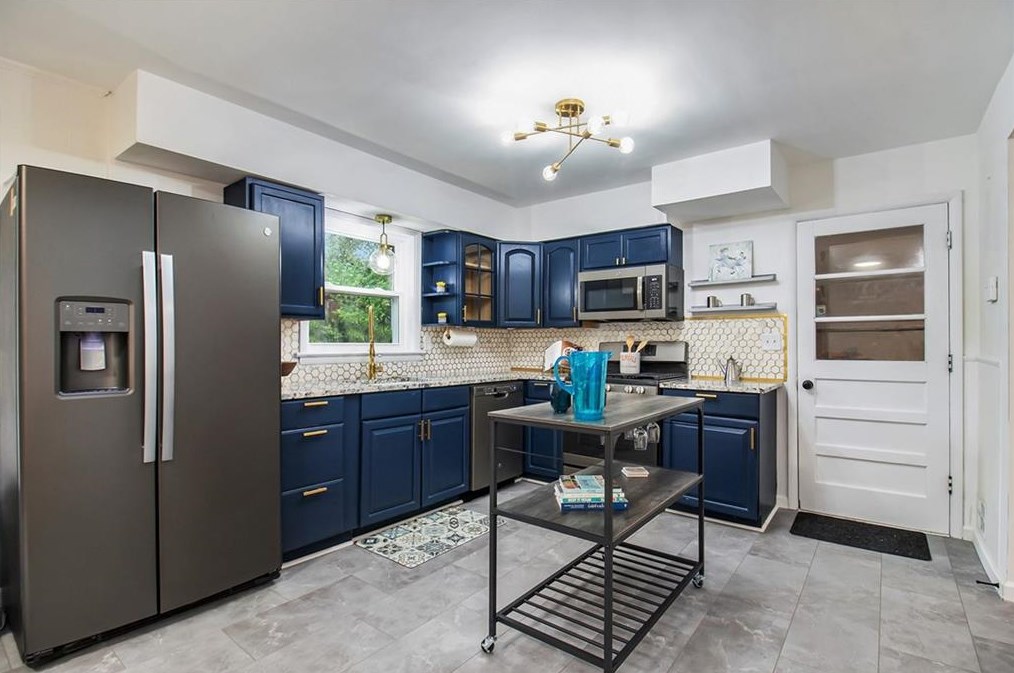 3217 Betty Cir, Decatur GA  30032-2416 exterior