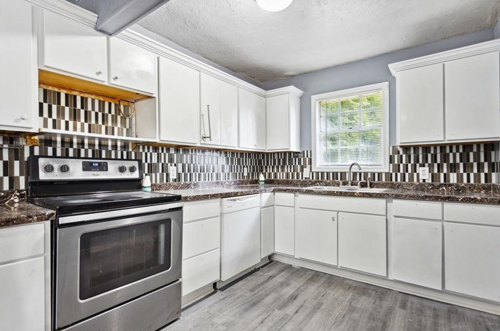 203 W Carter St, Euharlee, GA 30120