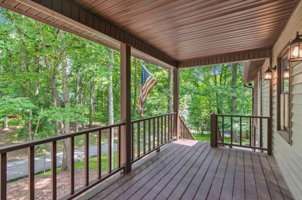 1040 Riverview Dr, Ellijay, GA 30540