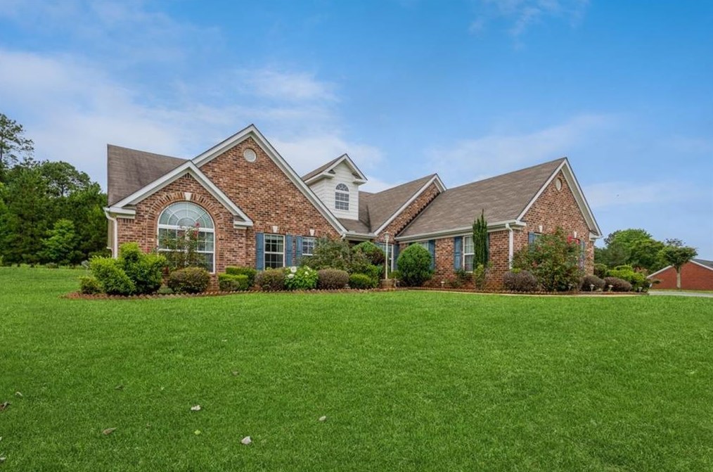 3322 Flat Stone Ct, Conyers, GA 30094