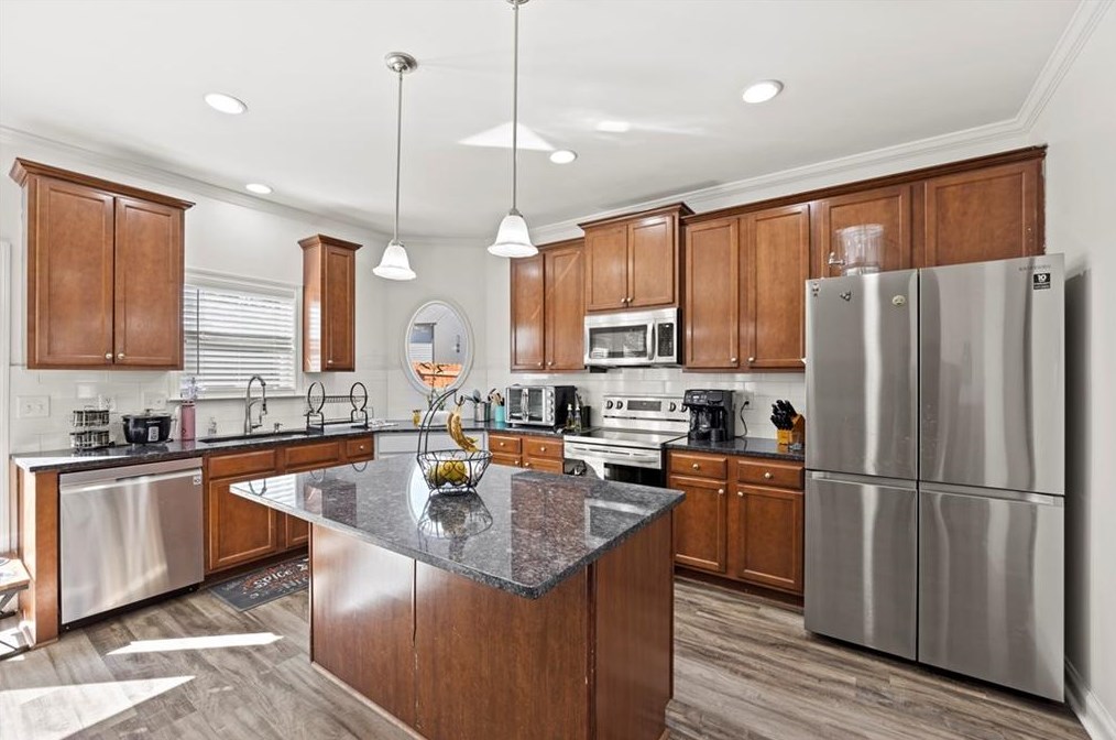 484 Easley Dr, Lawrenceville GA  30045-3568 exterior