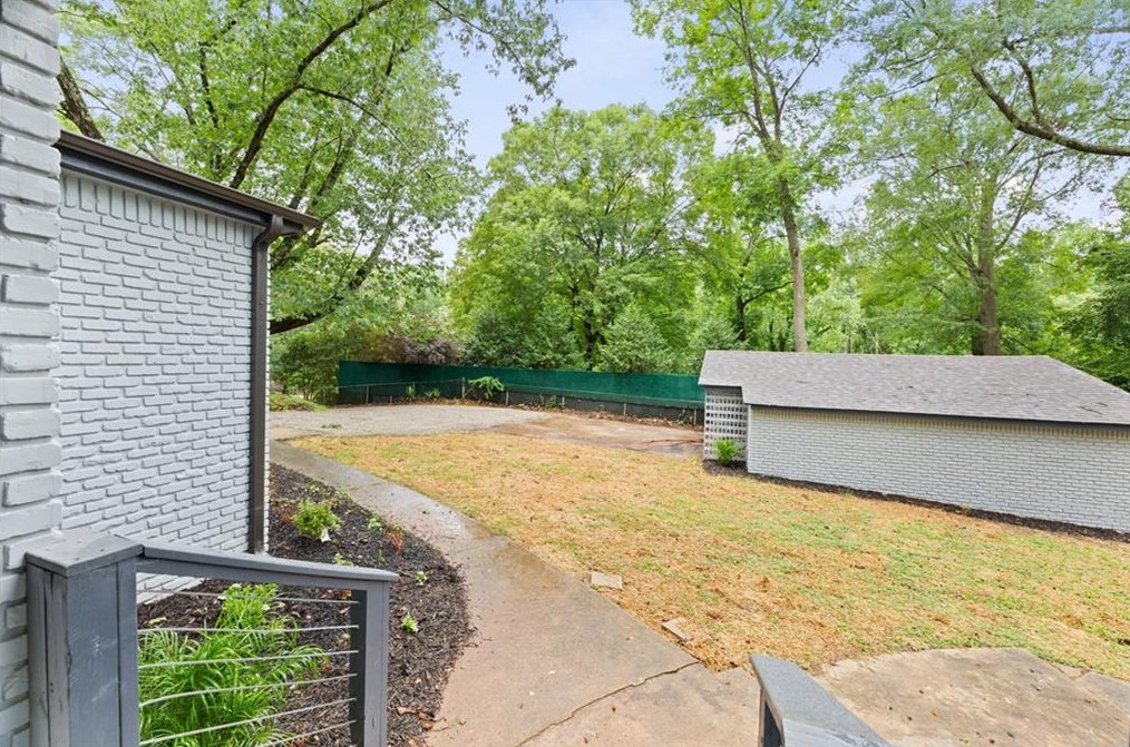 1600 Delano Dr, Decatur GA  30032-3338 exterior