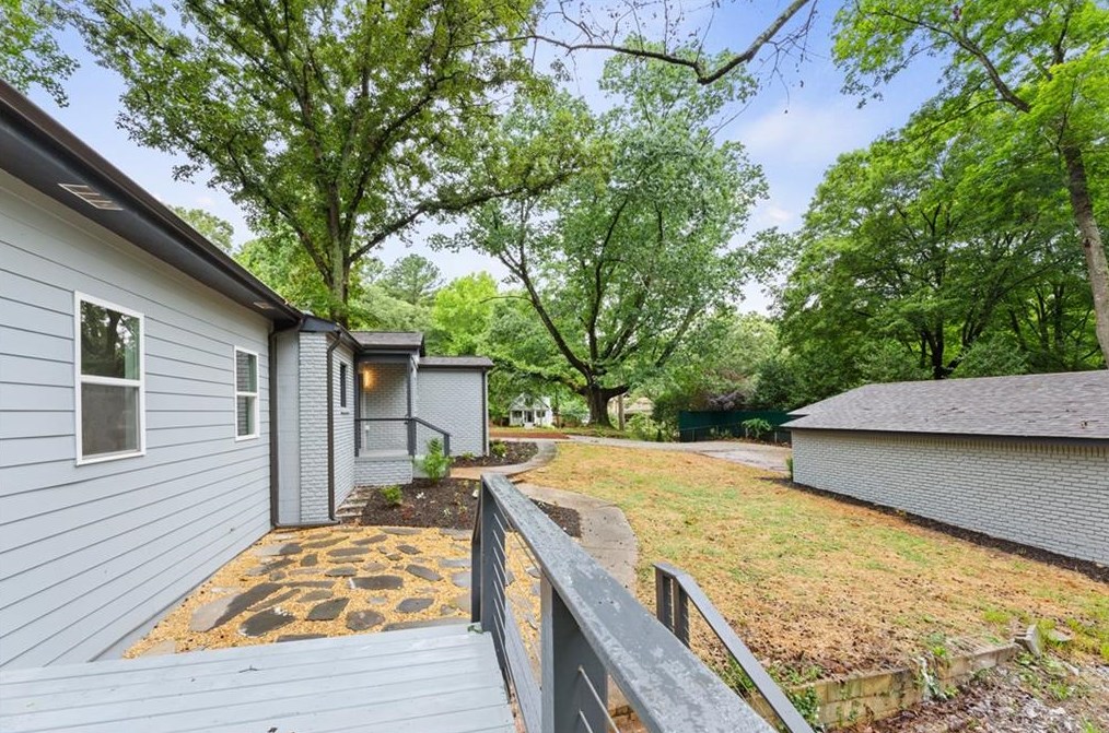 1600 Delano Dr, Decatur GA  30032-3338 exterior