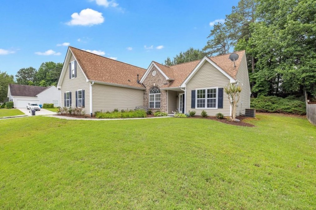 2263 Heatherton Cir, Dacula, GA 30019