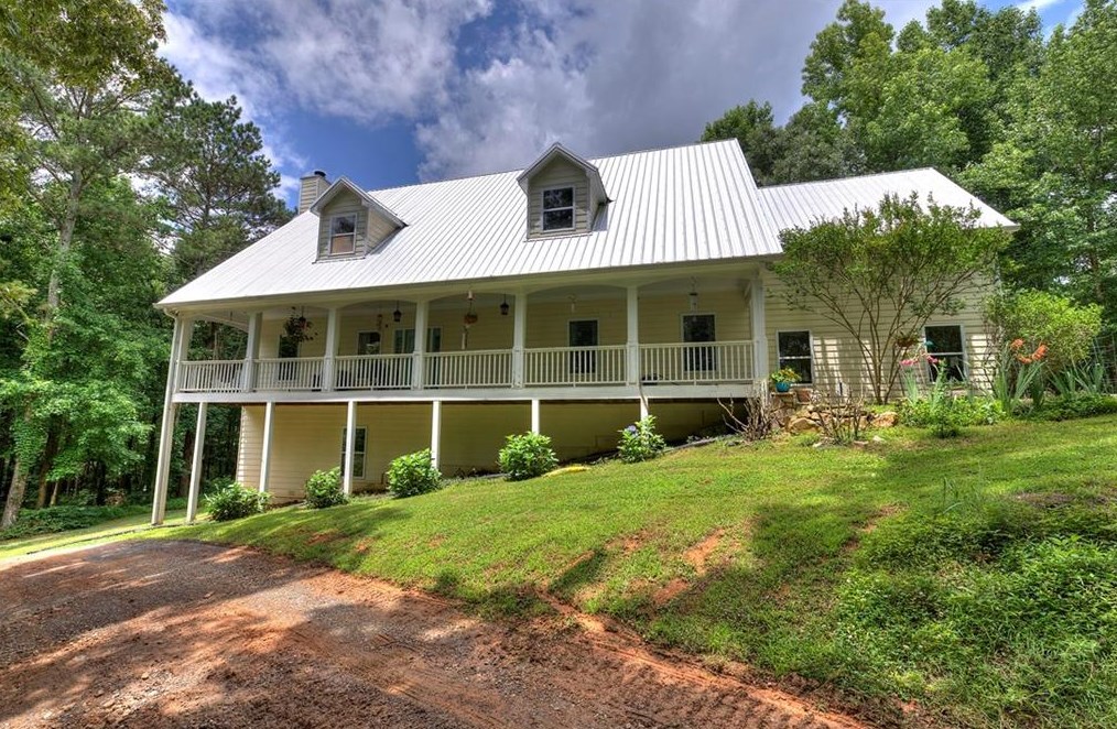 21 Old Mill Rd, Rydal, GA 30171