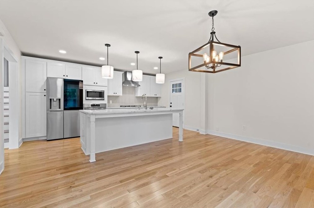 2376 Spg Crk Rd, Decatur GA 30033-2744 exterior