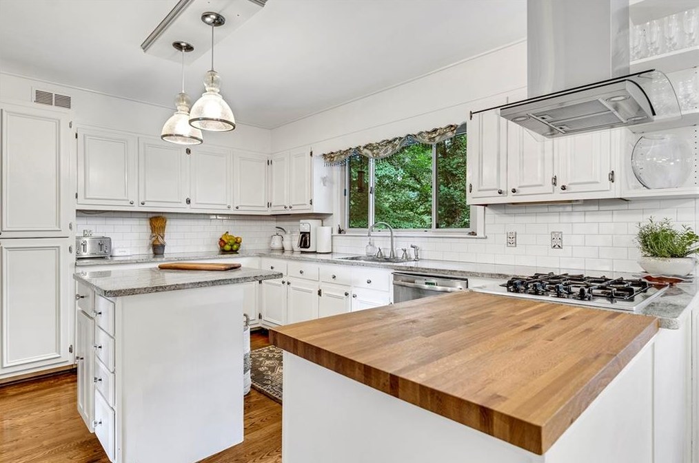 120 Denna Dr, Alpharetta, GA 30009-2302