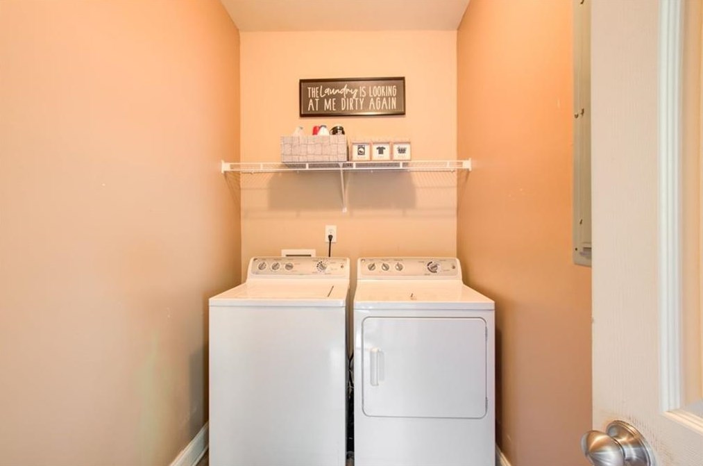1109 Westchase Hl, Atlanta GA  30336-2926 exterior