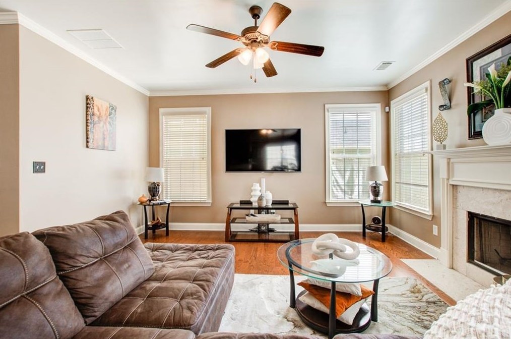 1109 Westchase Hl, Atlanta GA  30336-2926 exterior