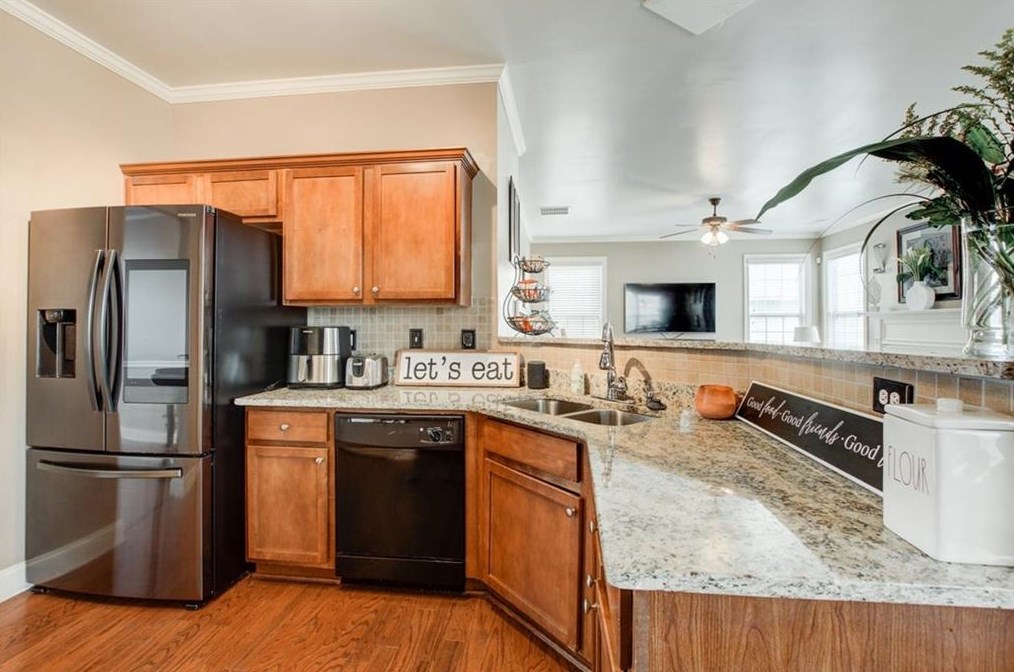1109 Westchase Hl, Atlanta GA  30336-2926 exterior