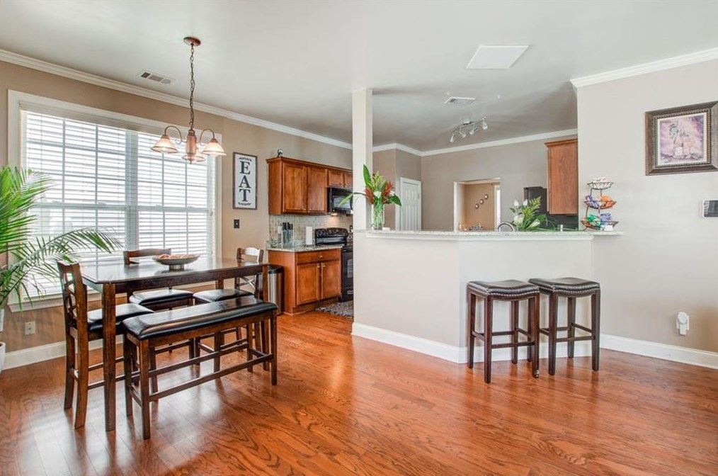 1109 Westchase Hl, Atlanta GA  30336-2926 exterior