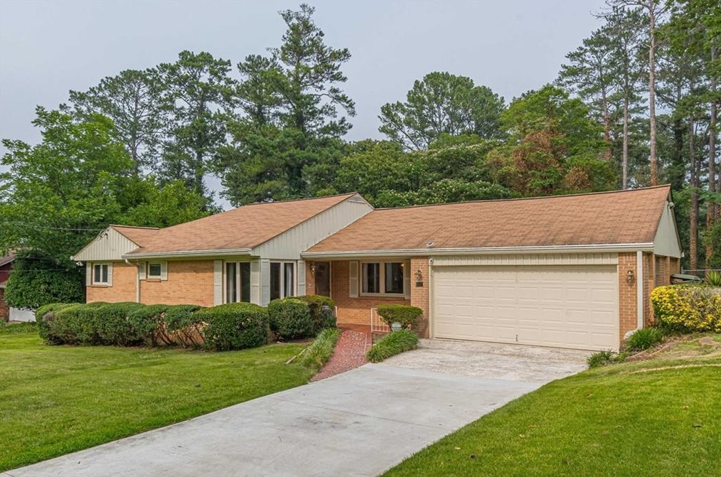 938 Redbud Ln, Atlanta, GA 30311-3058