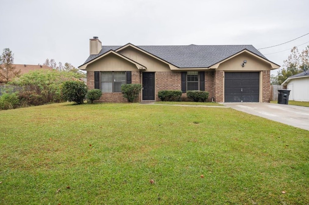 756 Wallace Martin Dr, Hinesville, GA 31313