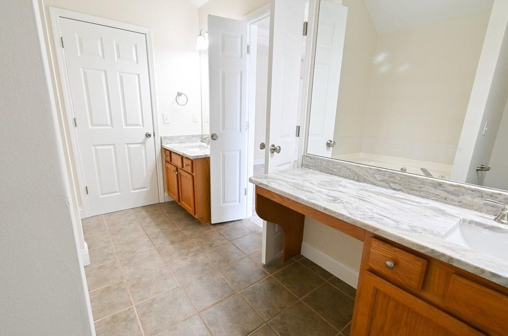 151 Peachtree Ln, Calhoun GA 30701-4391 exterior