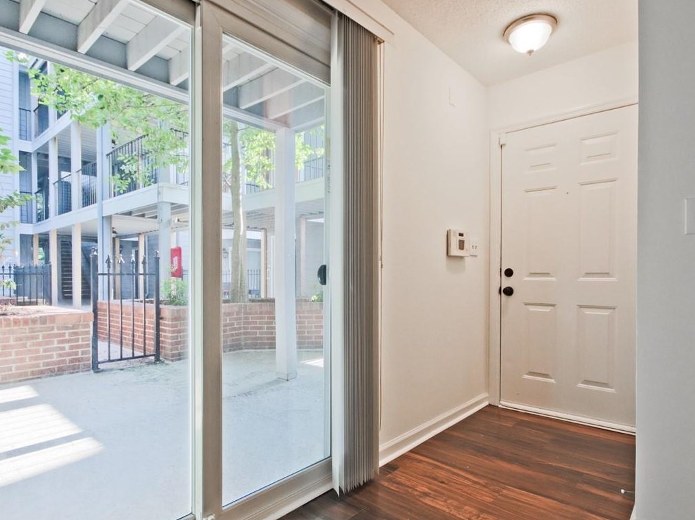 632 Granville Ct, Atlanta, GA 30328