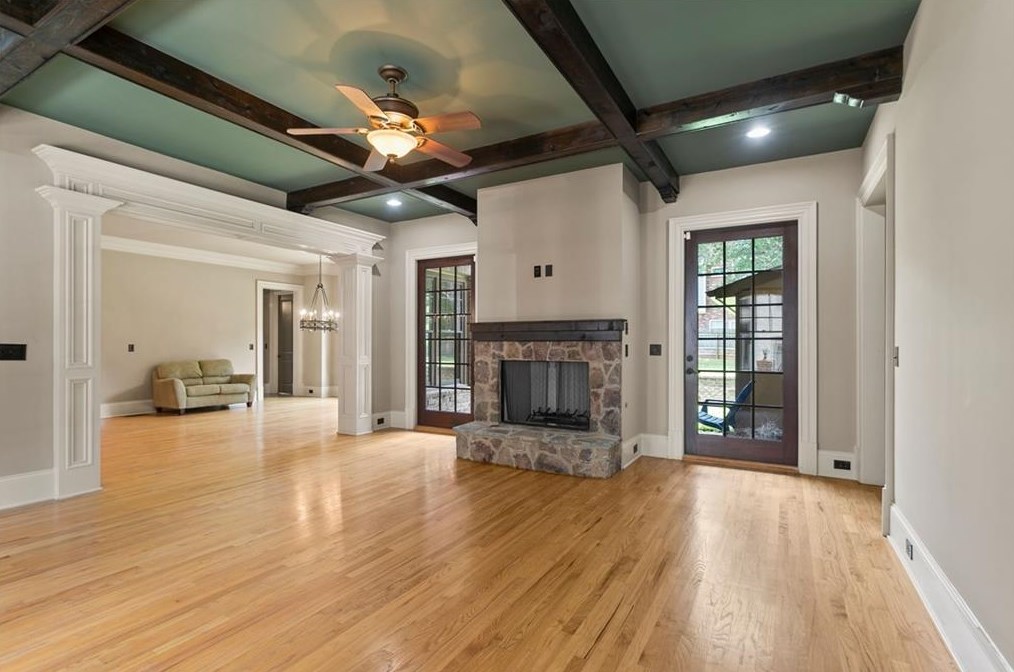 1121 Wimberly Rd, Atlanta GA  30319-2636 exterior