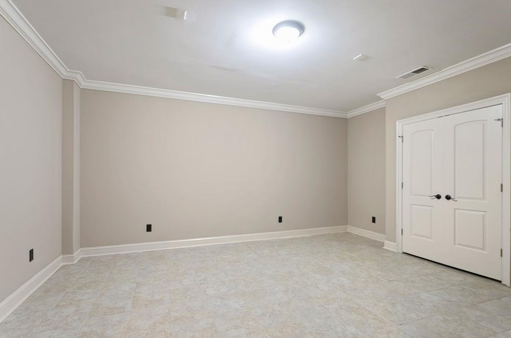 1121 Wimberly Rd, Atlanta GA  30319-2636 exterior