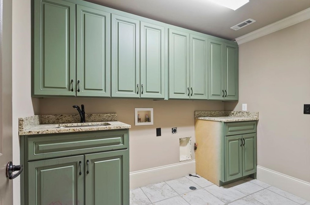 1121 Wimberly Rd, Atlanta GA  30319-2636 exterior