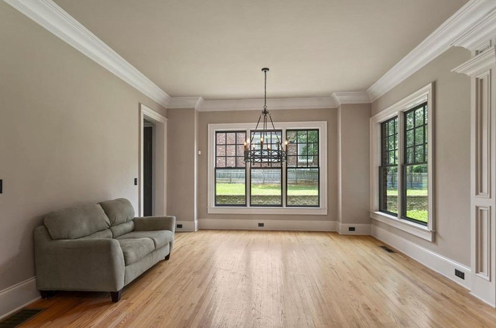 1121 Wimberly Rd, Atlanta GA  30319-2636 exterior