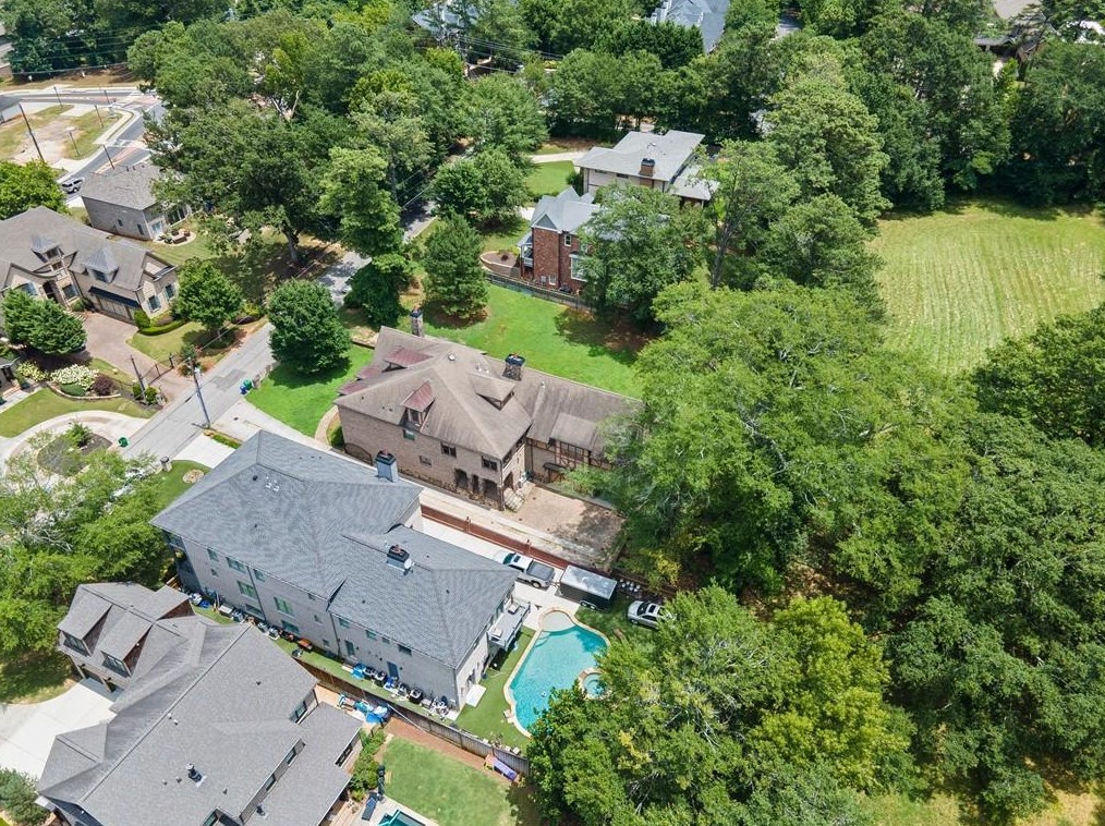 1121 Wimberly Rd, Atlanta GA  30319-2636 exterior