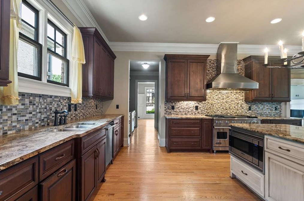 1121 Wimberly Rd, Atlanta GA  30319-2636 exterior