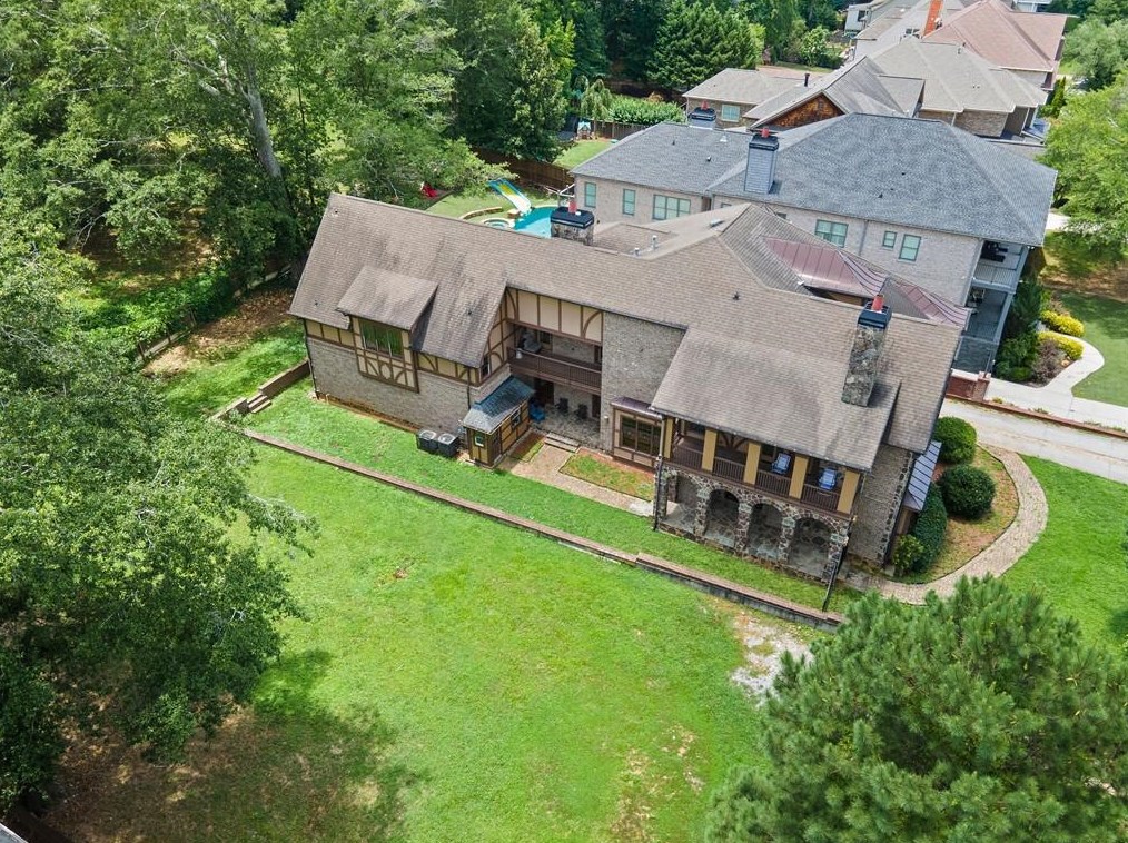 1121 Wimberly Rd, Atlanta GA  30319-2636 exterior