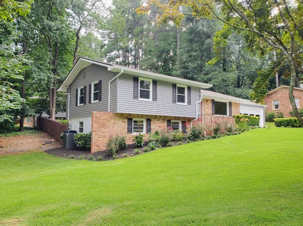 2903 Poplar St, Atlanta, GA 30340-2746