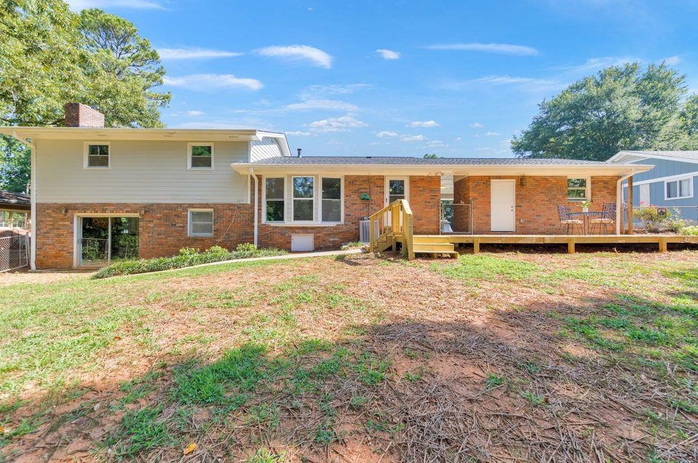 257 Angla Dr, Smyrna GA  30082-3640 exterior