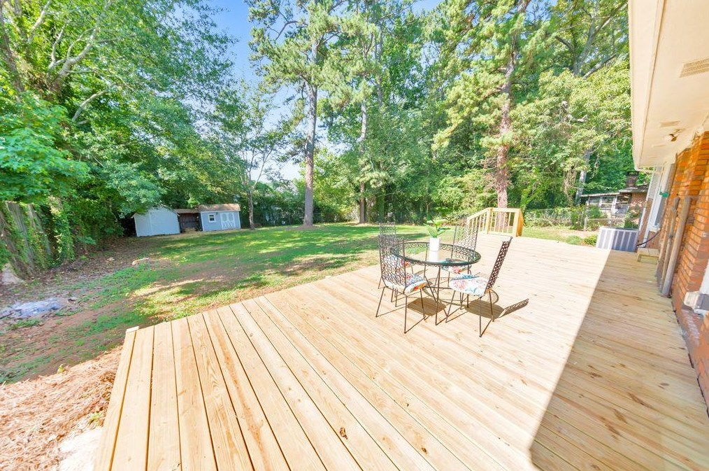 257 Angla Dr, Smyrna GA  30082-3640 exterior