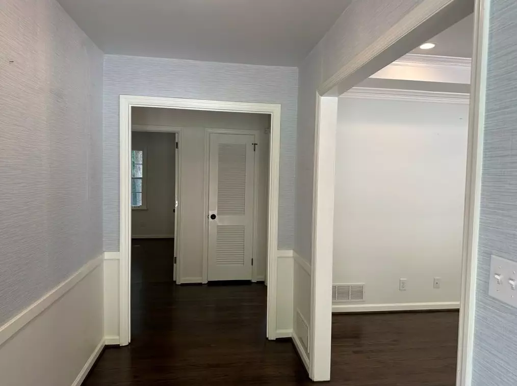 4555 Runnemede Rd, Atlanta GA  30327-3407 exterior