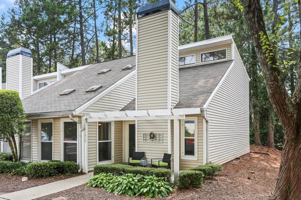 1517 Planters Ridge Ln, Alpharetta, GA 30004-8541