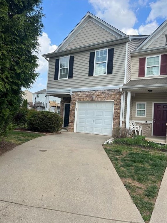 4835 Zephyr Cove Pl, Flowery Branch, GA 30542