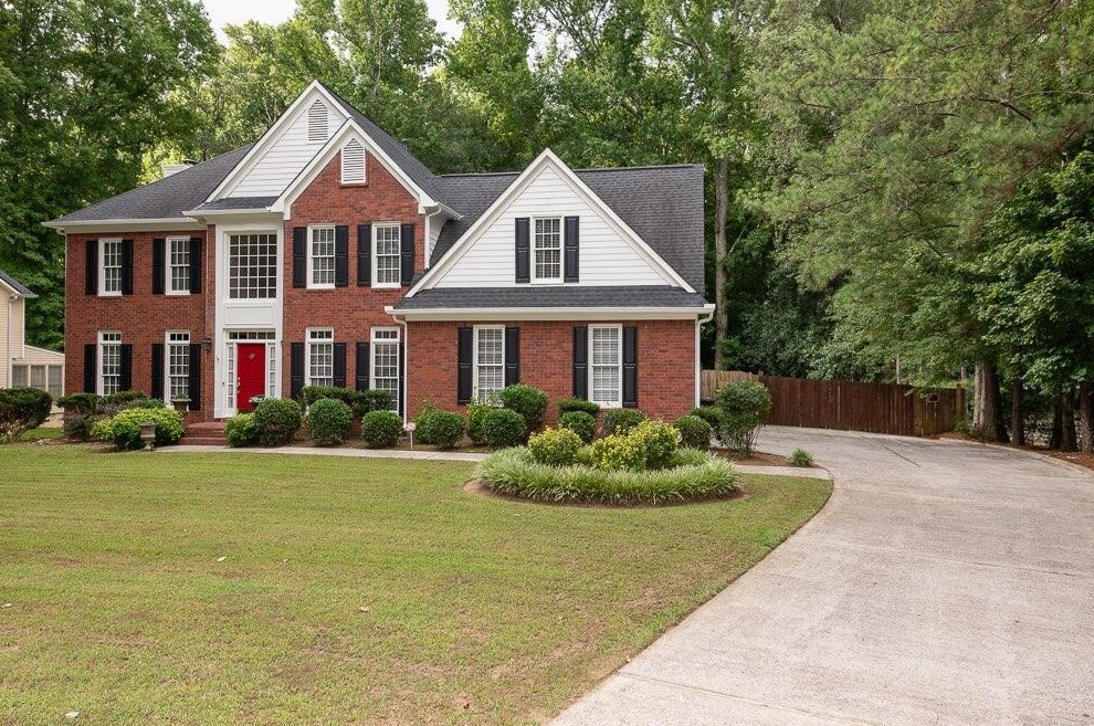 2405 Fair Oaks Dr, Jonesboro, GA 30236-6170
