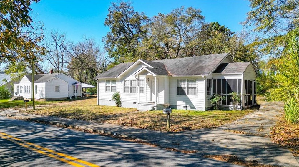 125 Valley St, Ball Ground, GA 30107