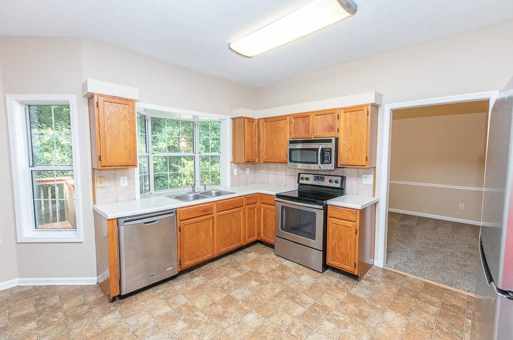 1960 Stone Forest Dr, Lawrenceville, GA 30043-2954