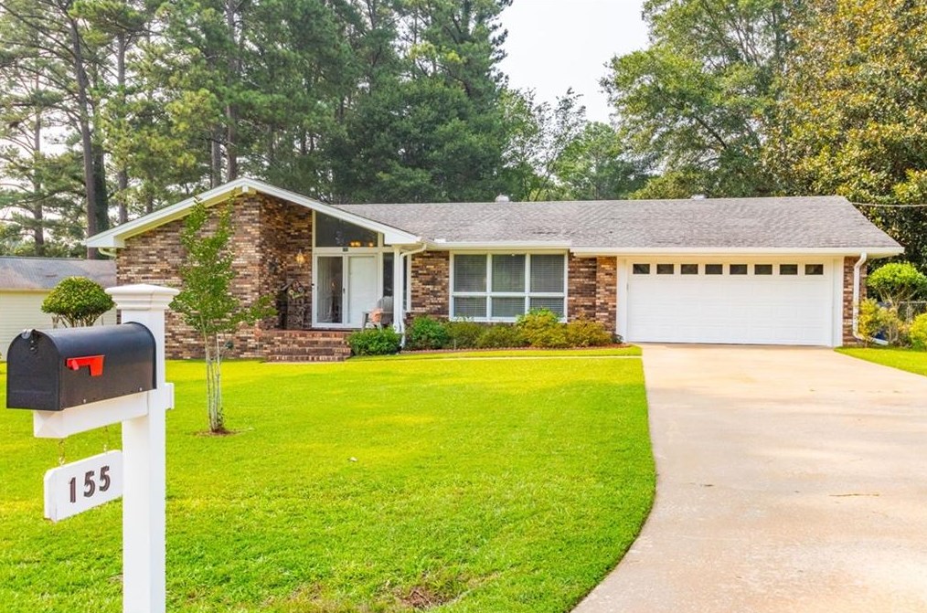 155 Ridgeway St, Winder, GA 30680-1546