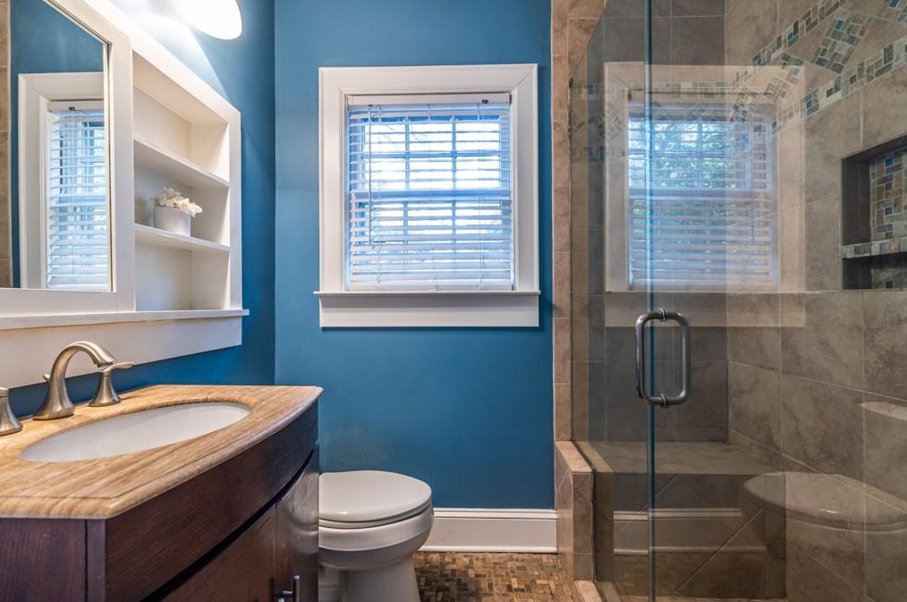 137 Heatherdown Rd, Decatur GA  30030-3817 exterior