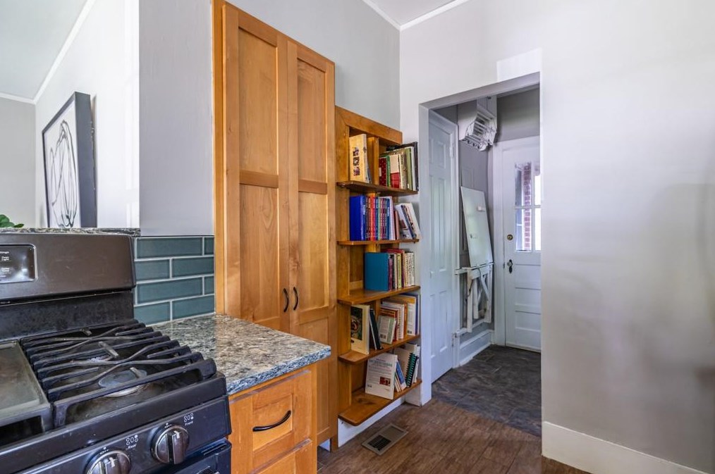 137 Heatherdown Rd, Decatur GA  30030-3817 exterior