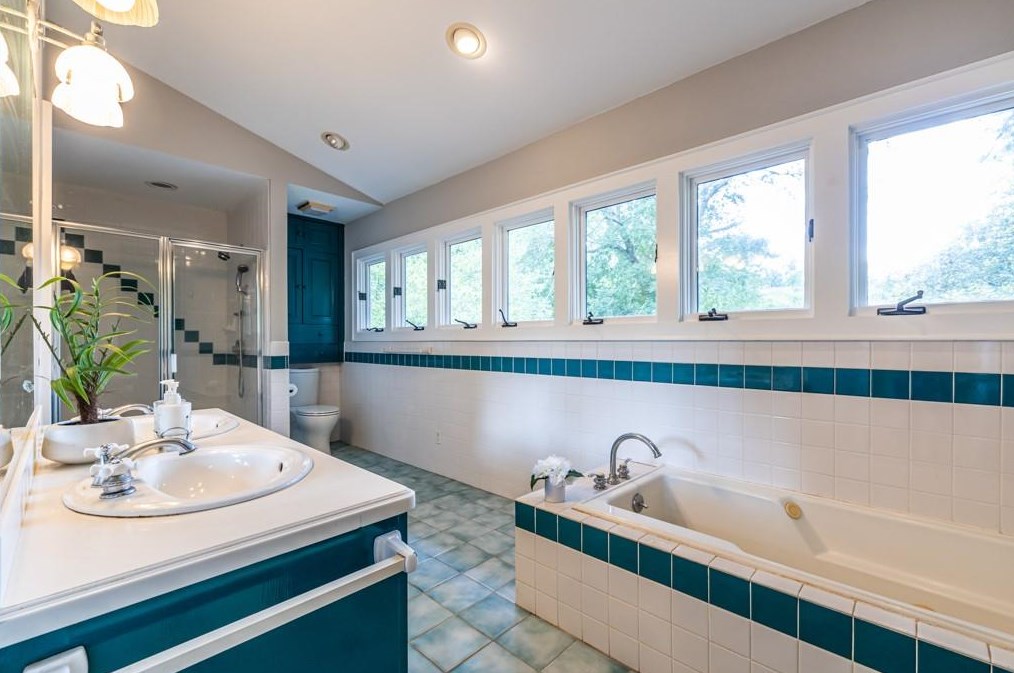 137 Heatherdown Rd, Decatur GA  30030-3817 exterior