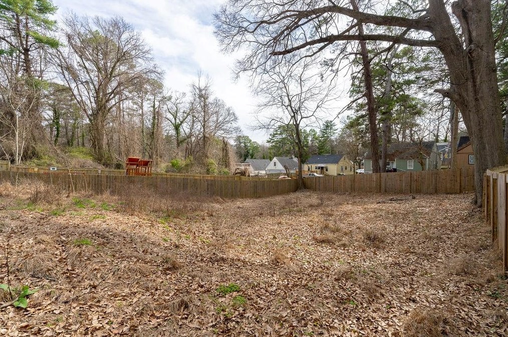1542 Pineview Ter, Atlanta GA  30311-2746 exterior