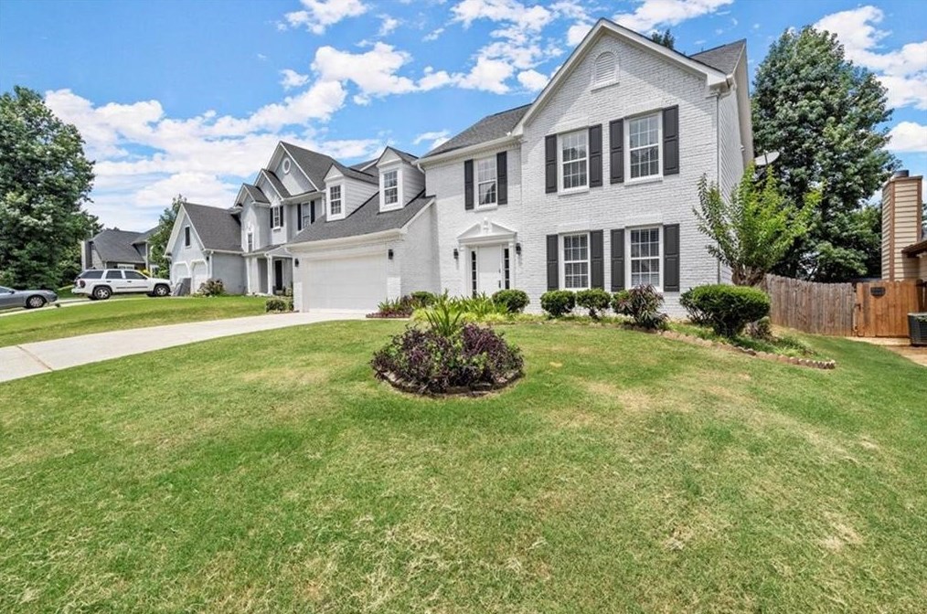 647 Riverlanding Dr, Lawrenceville, GA 30046-2812