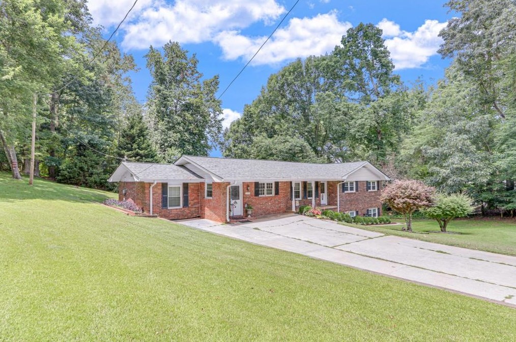 2317 Whippoorwill Ln, Gainesville GA 30501-1019 exterior