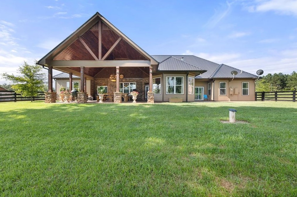 8991 Bill Savage Rd, Lula, GA 30554
