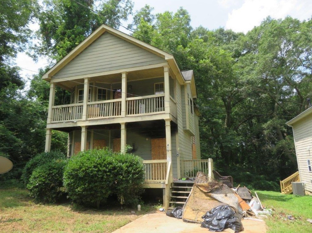 810 Woods Dr, Atlanta, GA 30318-8339