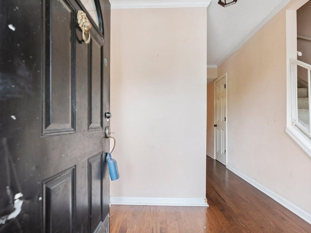 1085 Holly Dr, Gainesville GA  30501-2152 exterior